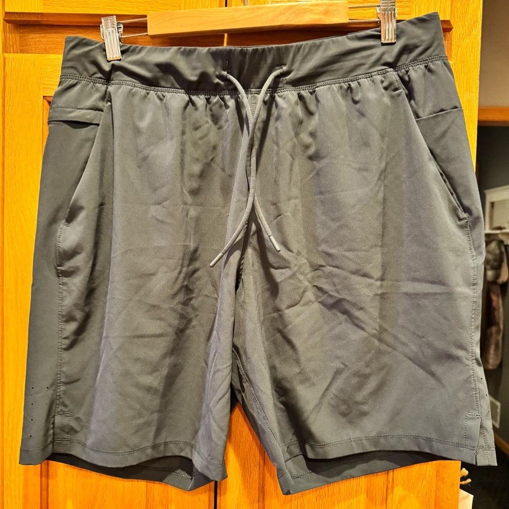 Athletic Works Men's Gray Athletic Drawstring Shorts